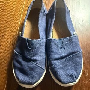 TOMS Kids Navy Canvas Moccasins